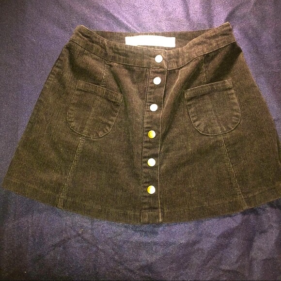 HP 🎉 Black Corduroy Button Up Skirt - Picture 2 of 5